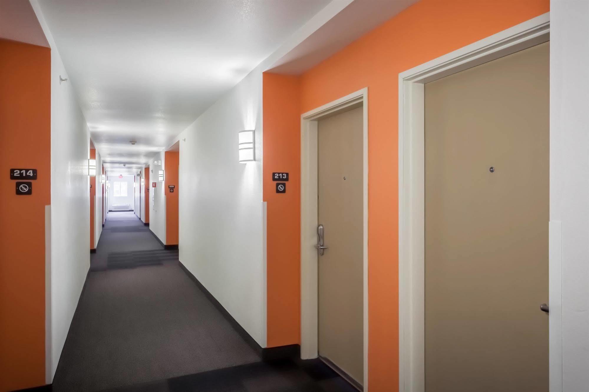 Motel 6-Anchorage, Ak - Midtown Экстерьер фото